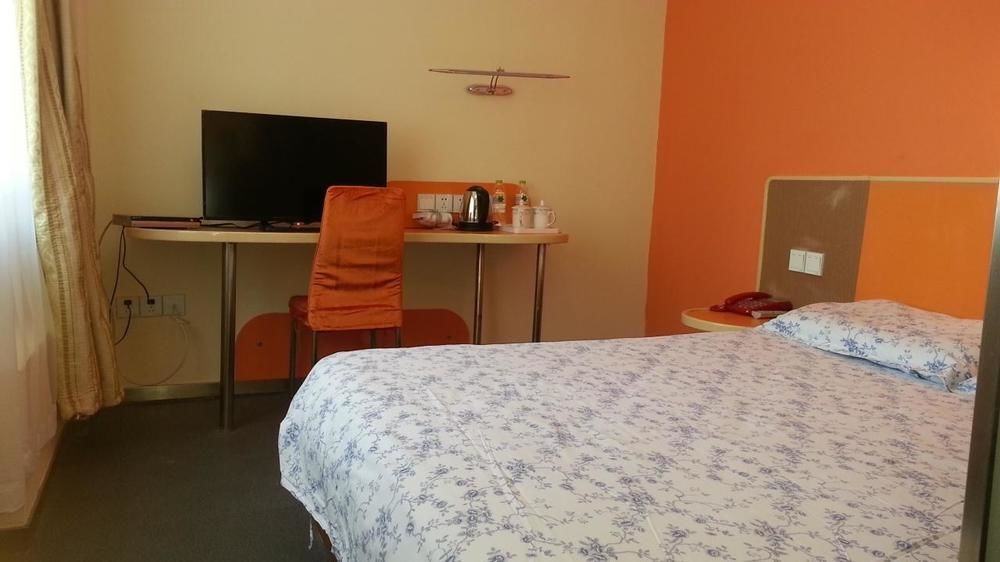 Motel 168 Hotel Urumqi Buitenkant foto